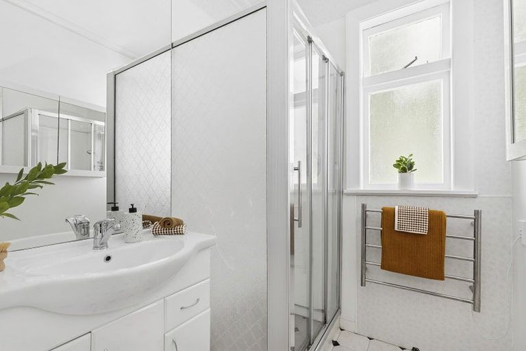 Photo of property in 23 Laura Avenue, Brooklyn, Wellington, 6021