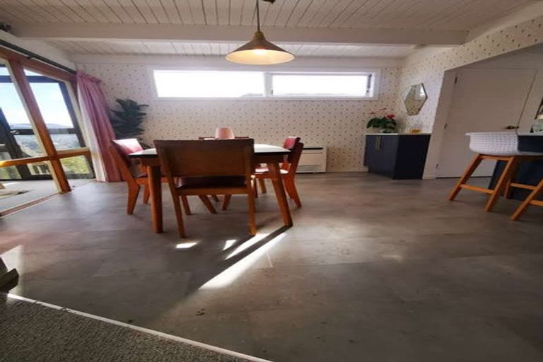 Photo of property in 16 Indira Place, Khandallah, Wellington, 6035