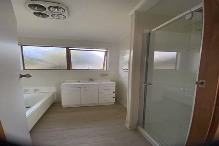 Photo of property in 7 Adel Place, Weymouth, Auckland, 2103