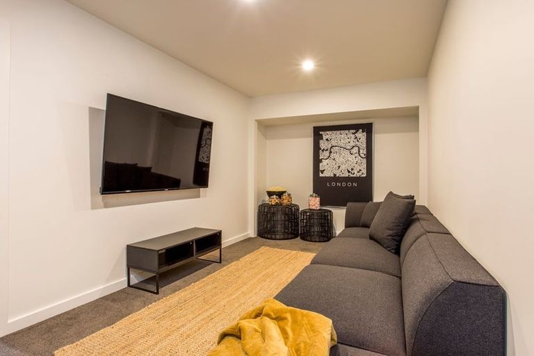 Photo of property in 8b Huka Road, Birkenhead, Auckland, 0626