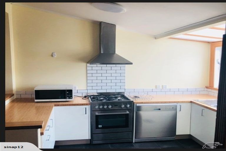 Photo of property in 14 Luxford Street, Berhampore, Wellington, 6023