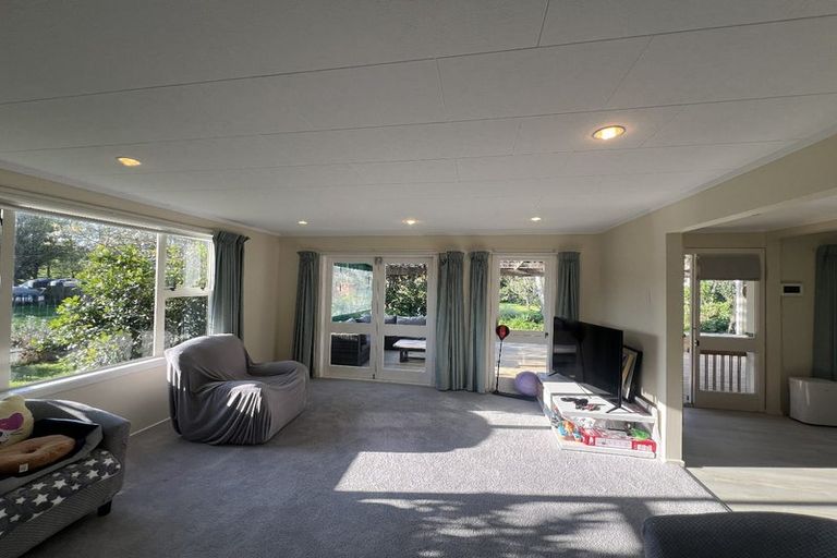 Photo of property in 92 Rahui Road, Otaki, 5512