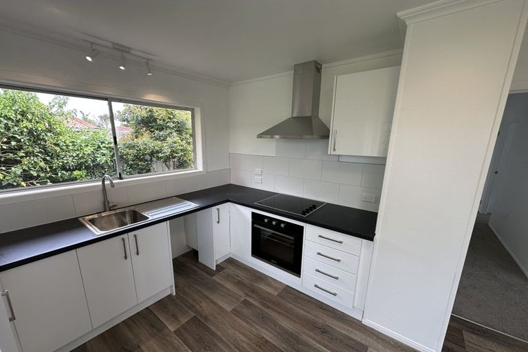 Photo of property in 2/11 Dowling Place, Pakuranga, Auckland, 2010