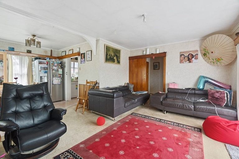Photo of property in 64 Wedgwood Avenue, Mangere East, Auckland, 2024
