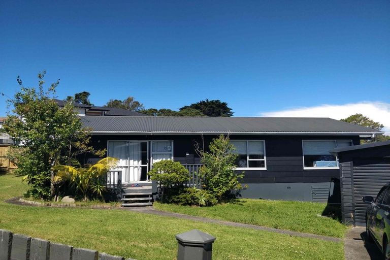 Photo of property in 3 Woodhouse Place, West Harbour, Auckland, 0618