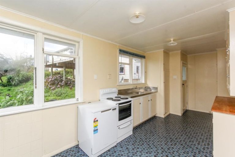 Photo of property in 20 Parsons Street, Vogeltown, New Plymouth, 4310