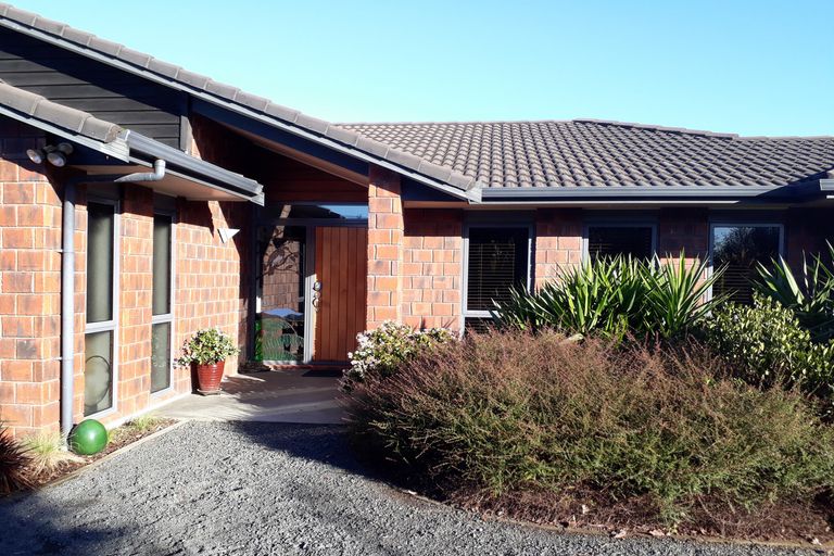 Photo of property in 33 Mangauika Road, Pirongia, Te Awamutu, 3876