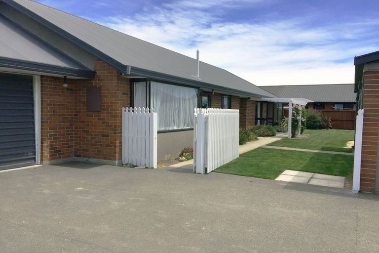 Photo of property in 49 Lowry Avenue, Redwood, Christchurch, 8051