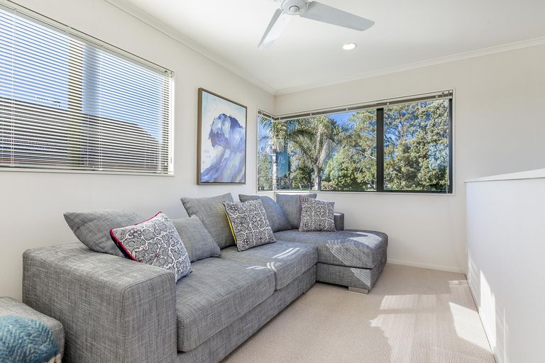 Photo of property in 12 Blackwood Drive, Wattle Downs, Auckland, 2103