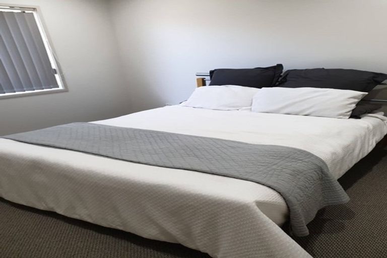 Photo of property in 14 Frederick Place, Whalers Gate, New Plymouth, 4310