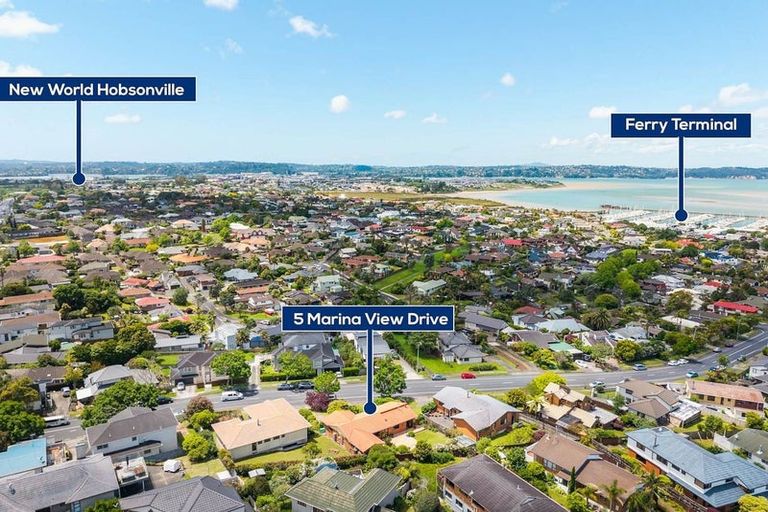 Photo of property in 5 Marina View Drive, West Harbour, Auckland, 0618