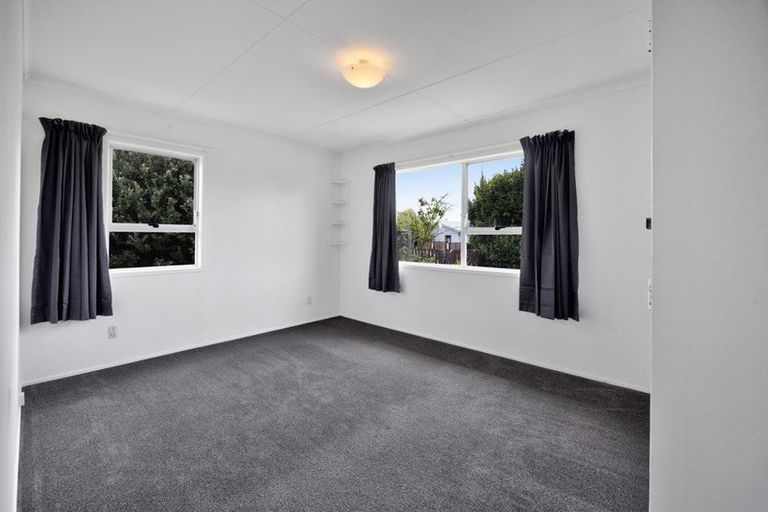 Photo of property in 7a Oleander Place, Bell Block, New Plymouth, 4312