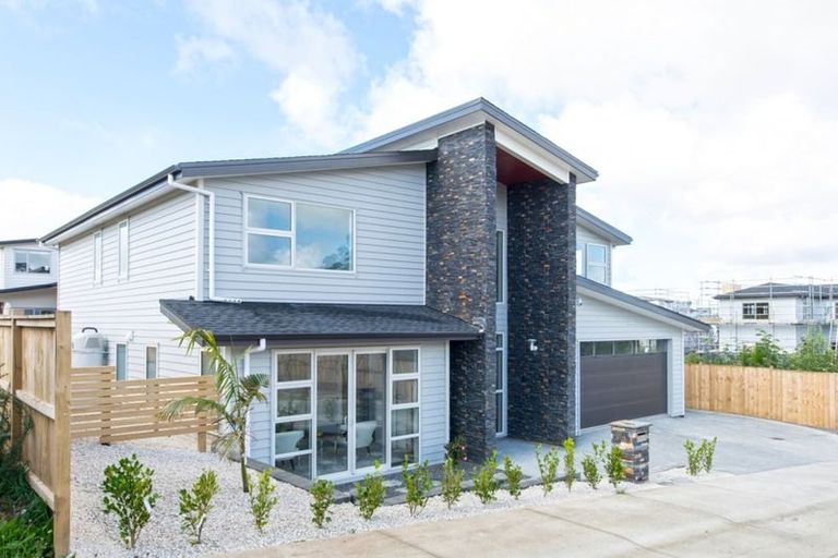 Photo of property in 4 Carder Holland Way, Hobsonville, Auckland, 0618
