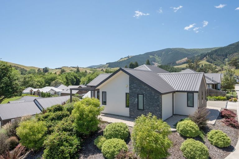 Photo of property in 15 Village Lane, Stoke, Nelson, 7011