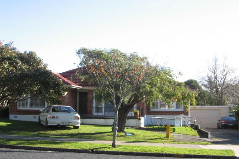 Photo of property in 81 Lawrence Crescent, Hillpark, Auckland, 2102