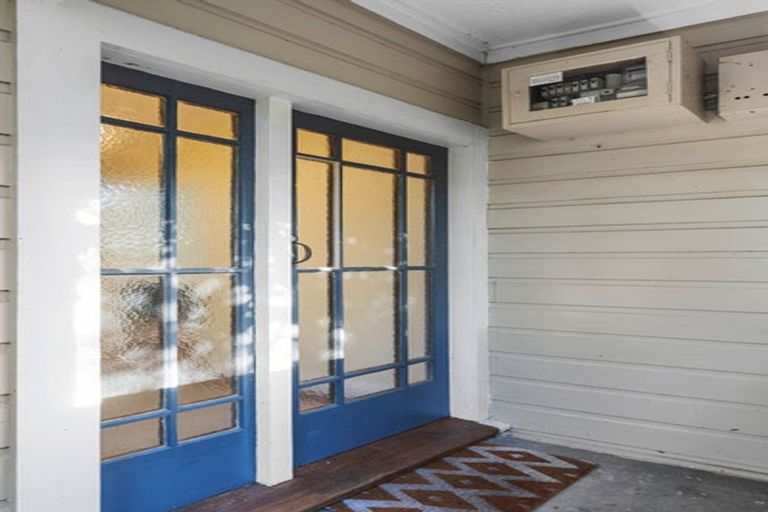 Photo of property in 182 High Street North, Carterton, 5713