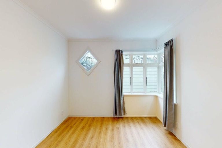 Photo of property in 397 Karori Road, Karori, Wellington, 6012