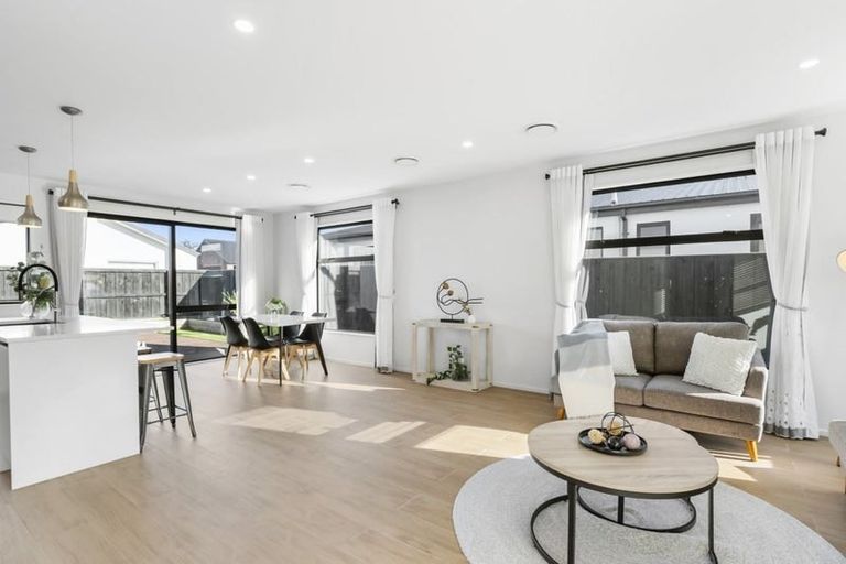 Photo of property in 14 Bunz Road, Halswell, Christchurch, 8025