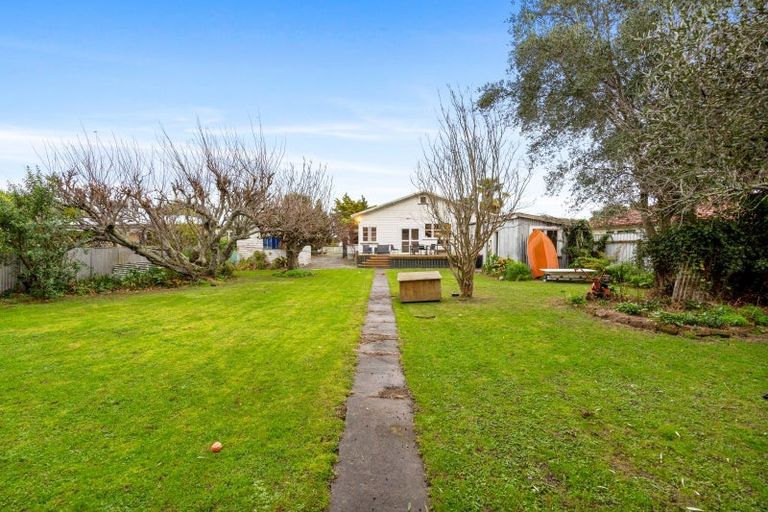 Photo of property in 11 Moeller Street, Taradale, Napier, 4112