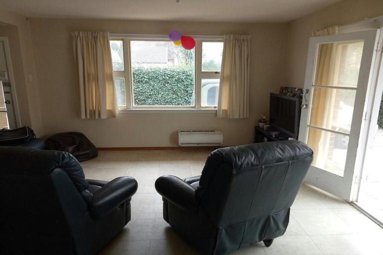 Photo of property in 1/10 Maidstone Road, Ilam, Christchurch, 8041