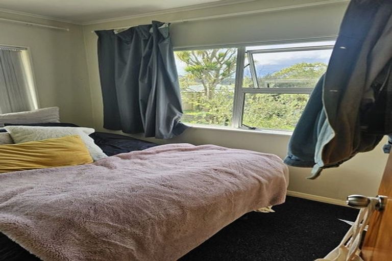 Photo of property in 114 Wainuiomata Road, Wainuiomata, Lower Hutt, 5014