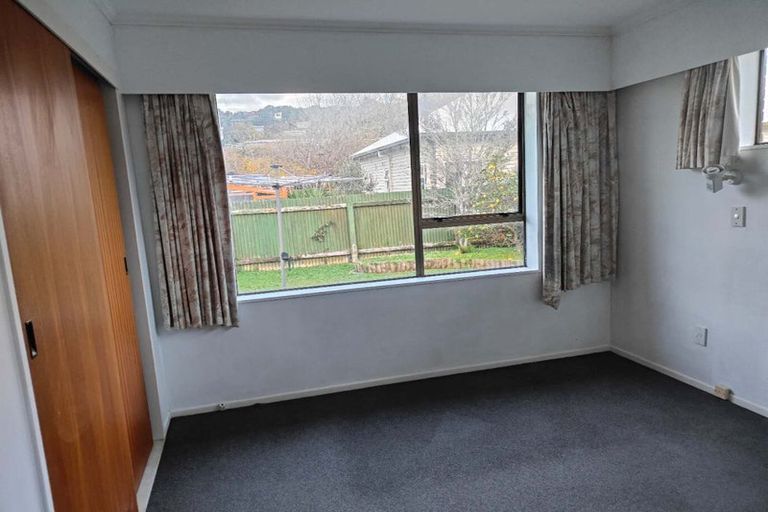 Photo of property in 42 Oxford Street, Tawa, Wellington, 5028