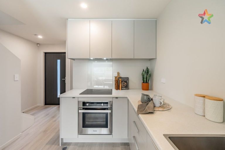 Photo of property in 17 Mcgrath Way, Taita, Lower Hutt, 5011