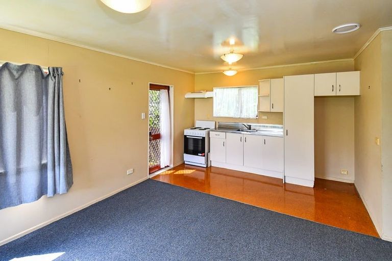 Photo of property in 17 Matapouri Road, Mangere Bridge, Auckland, 2022