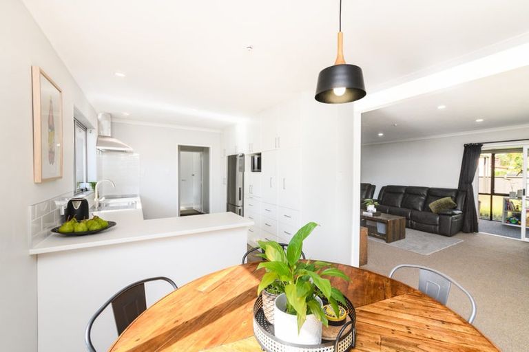 Photo of property in 16 Lane Place, Awapuni, Palmerston North, 4412