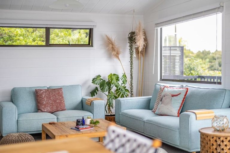 Photo of property in 88 Doves Bay Road, Kerikeri, 0294