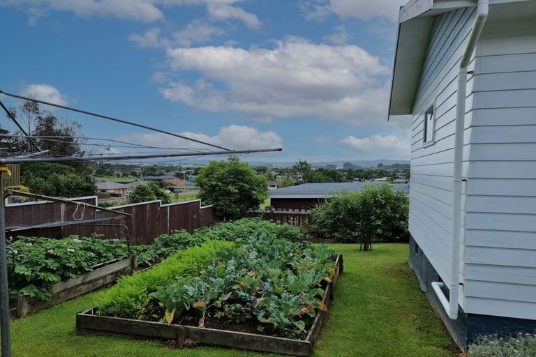 Photo of property in 2 Davidson Crescent, Pahiatua, 4910