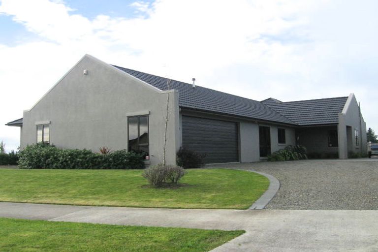 Photo of property in 50 Cashmere Drive, Fitzherbert, Palmerston North, 4410