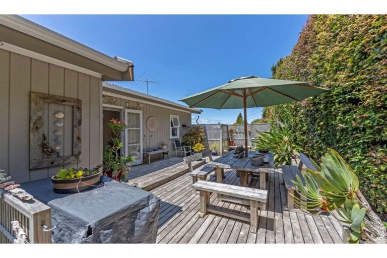 Photo of property in 31 Monyash Road, Manly, Whangaparaoa, 0930