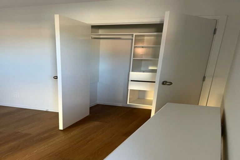 Photo of property in 9 Neesons Way, Glendene, Auckland, 0602