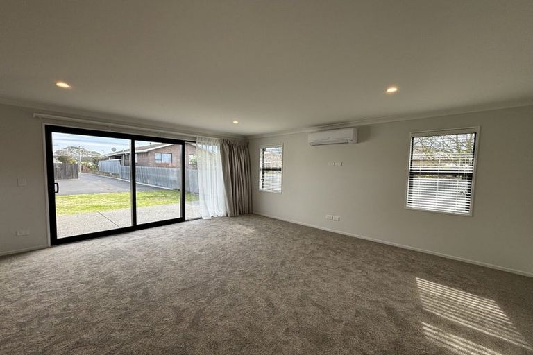 Photo of property in 16a Lenton Street, Aranui, Christchurch, 8061