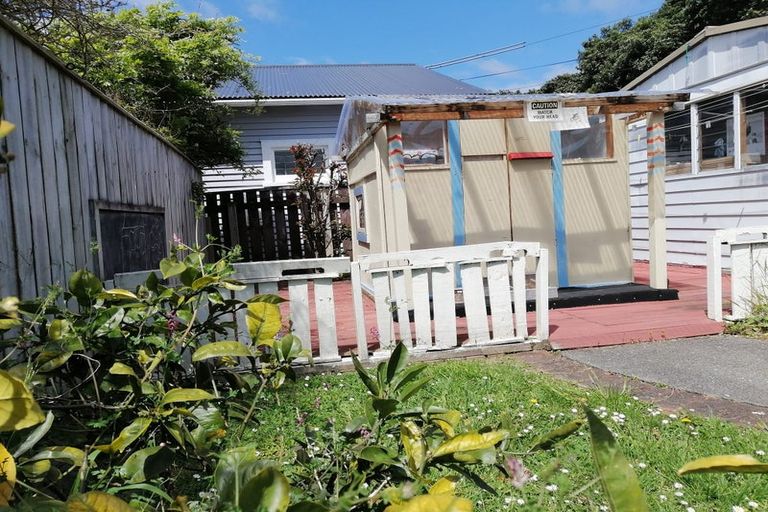 Photo of property in 110 Waiwhetu Road, Waterloo, Lower Hutt, 5011