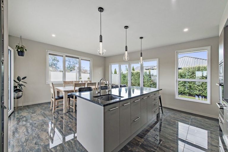 Photo of property in 1 Merlewood Road, Prebbleton, 7604