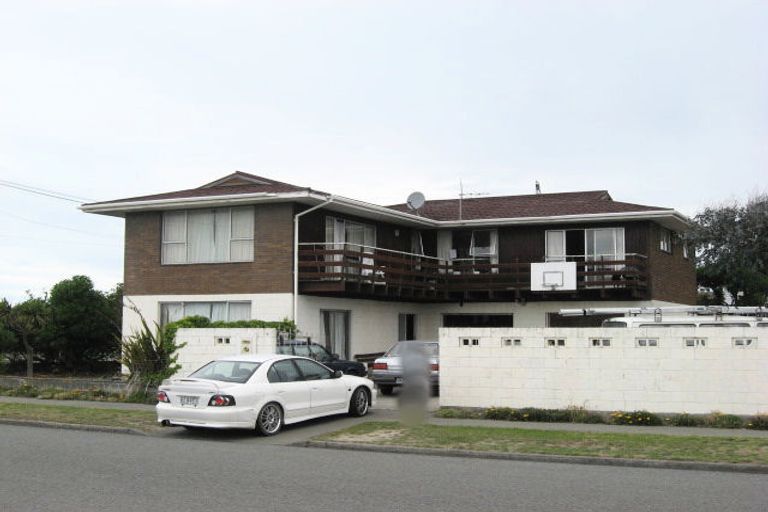 Photo of property in 3 Sandra Street, South New Brighton, Christchurch, 8062