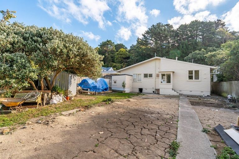 Photo of property in 298 Main Road, Tawa, Wellington, 5028