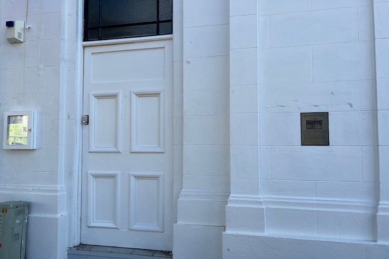 Photo of property in Above Ex Murphys Bar, 226 Jackson Street, Petone, Lower Hutt, 5012