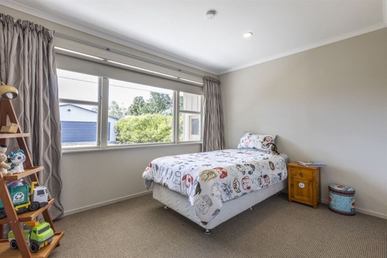 Photo of property in 13 Kennedy Avenue, Feilding, 4702