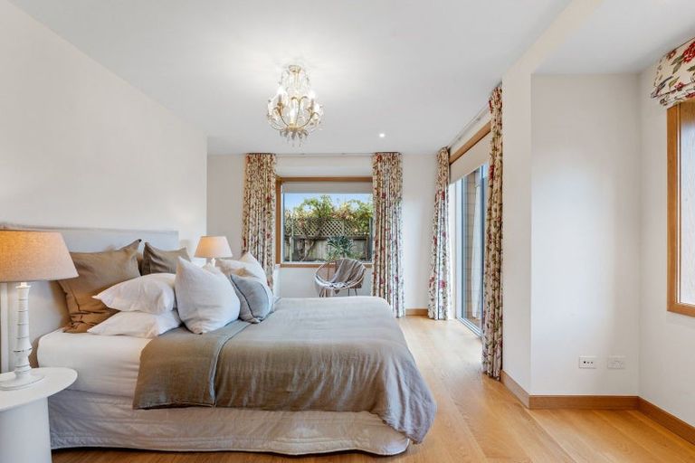 Photo of property in 34 Wairarapa Terrace, Merivale, Christchurch, 8014