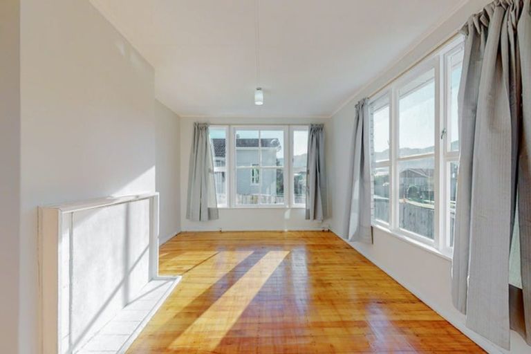 Photo of property in 11 Hamstead Street, Wainuiomata, Lower Hutt, 5014