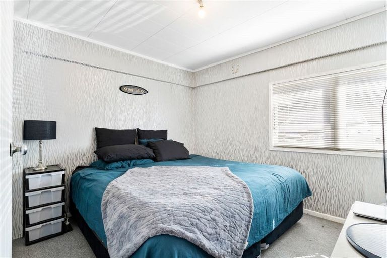 Photo of property in 36 Cascades Road, Pakuranga Heights, Auckland, 2010