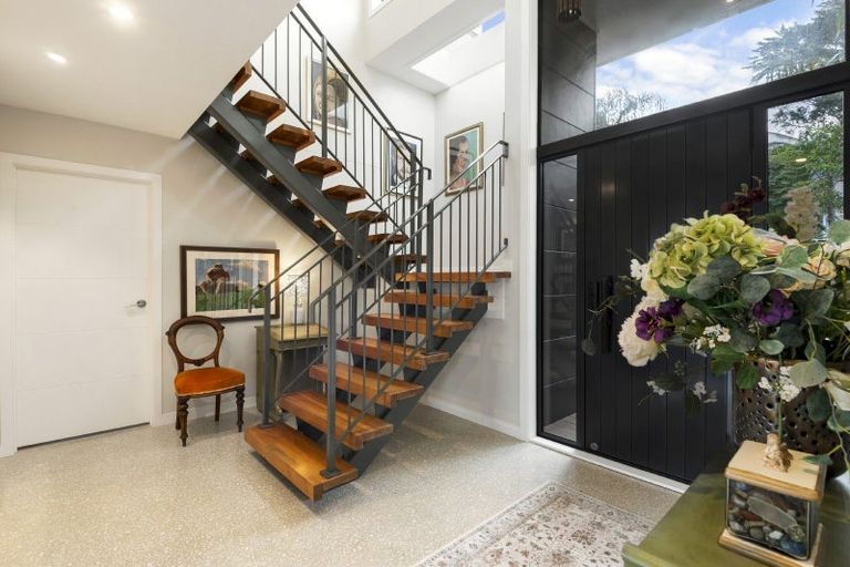 Photo of property in 25a Pohutukawa Avenue, Shelly Park, Auckland, 2014