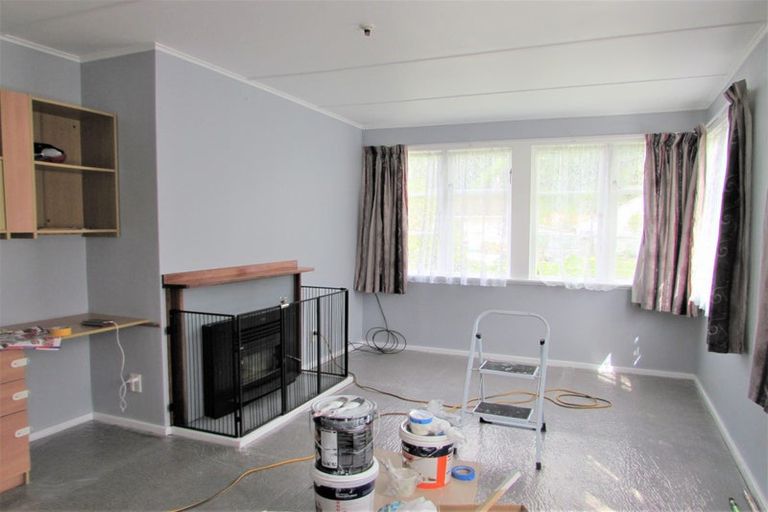 Photo of property in 16 Milne Crescent, Taita, Lower Hutt, 5011