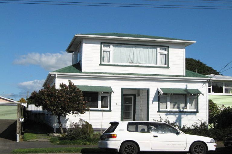 Photo of property in 7 Massey Street, Westown, New Plymouth, 4310