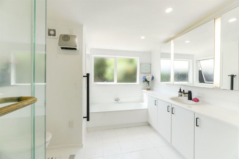 Photo of property in 3/38 William Souter Street, Forrest Hill, Auckland, 0620