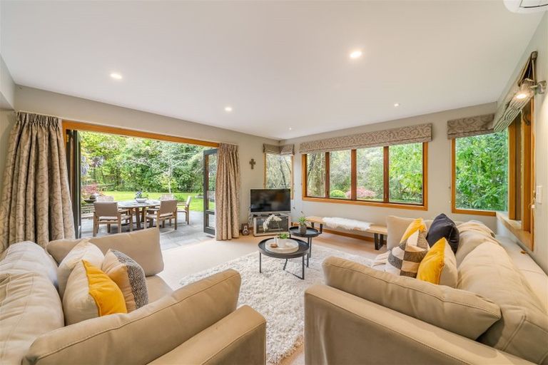 Photo of property in 30c Chatsworth Road, Silverstream, Upper Hutt, 5019