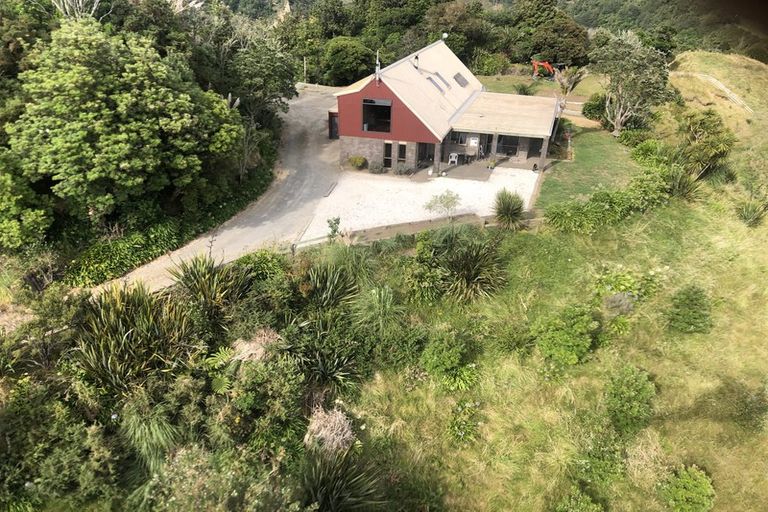 Photo of property in 70 Okoki Road, Urenui, 4375